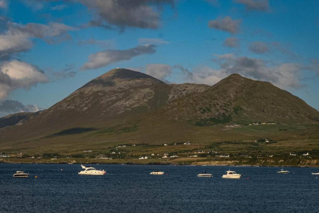 Ocean View Penthouse, The Harbour Mill, Appartement Westport